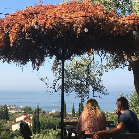 Camping Himara مكان تخييم هيماري