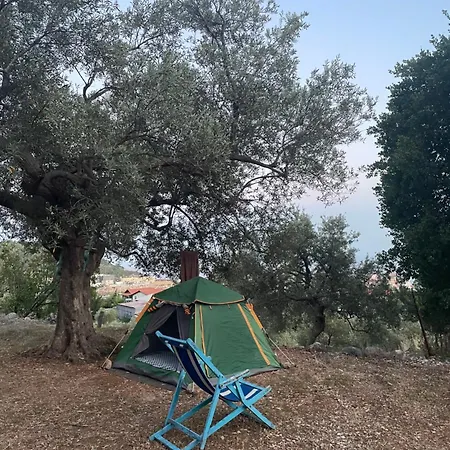 Camping Himara * هيماري